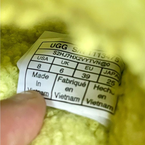 Ugg Fluffita in Key Lime Size 8 Women’s - Picture 6 of 10